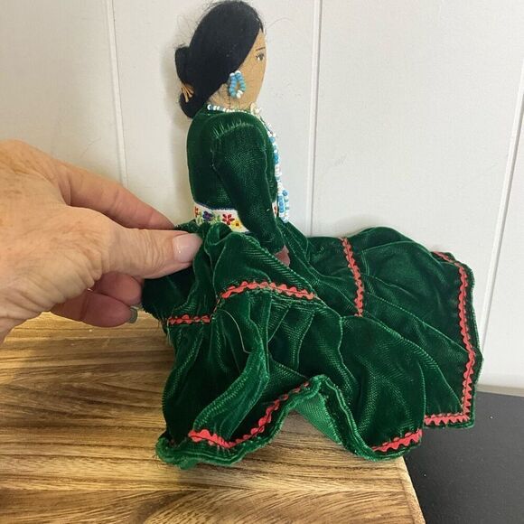 Native American Doll Green Velvet Dress Beaded Handmade 9" Vintage - Picture 4 of 10